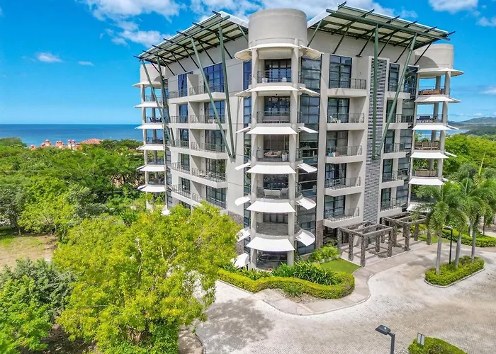 Spacious La Perla With Terrace And Views Tamarindo
