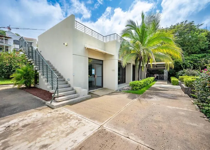 Hébergement de vacances Spacious La Perla With Terrace And Views Tamarindo
